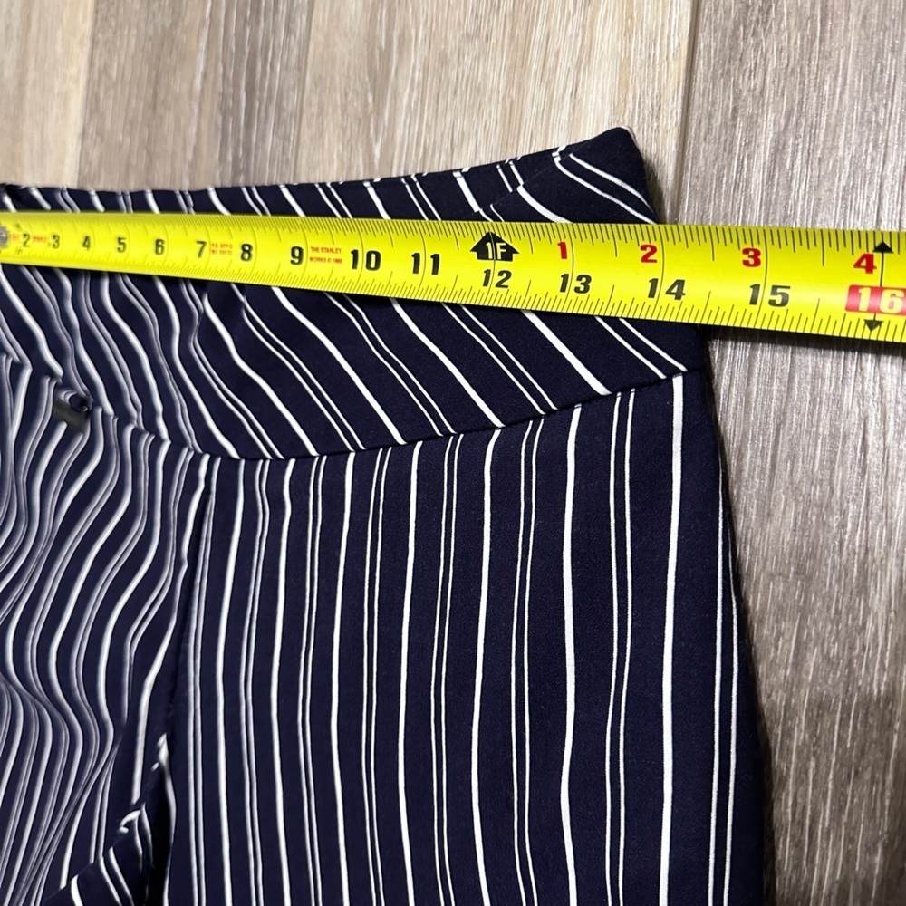 🛍️NWOT. Peck & Peck petite black with white striped stretch pants Size 4P - Picture 9 of 9
